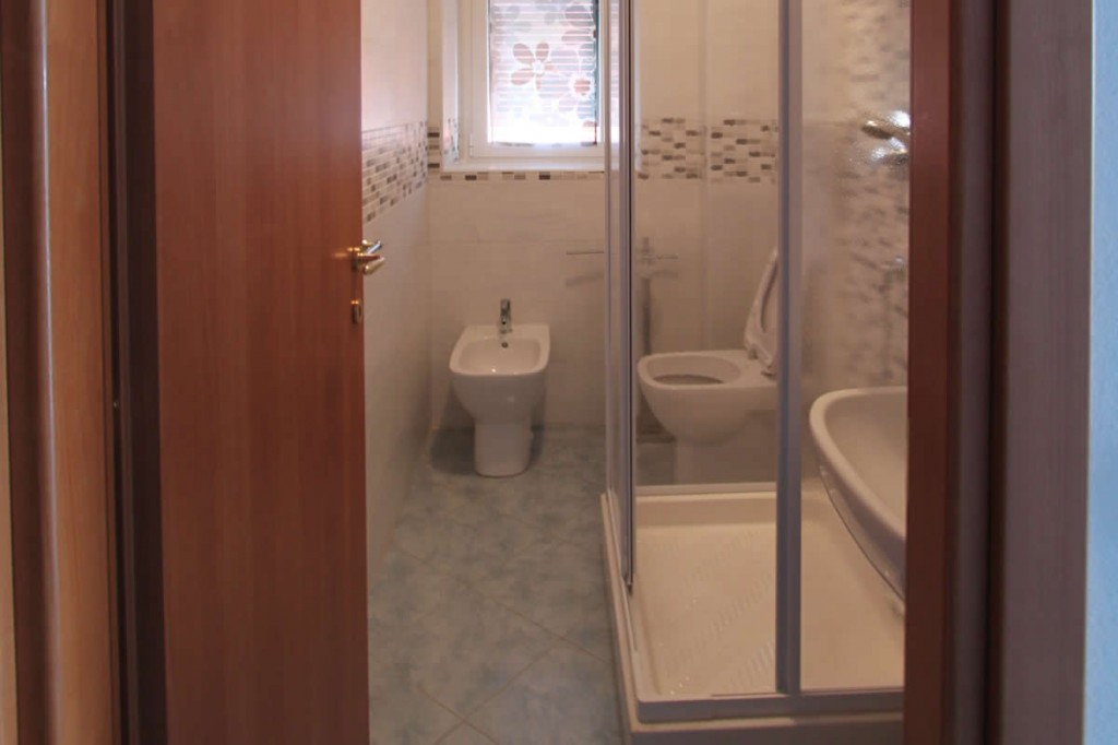 http://www.casavacanzelafonda.it/wp-content/uploads/2015/01/bagno_mimosa.jpg